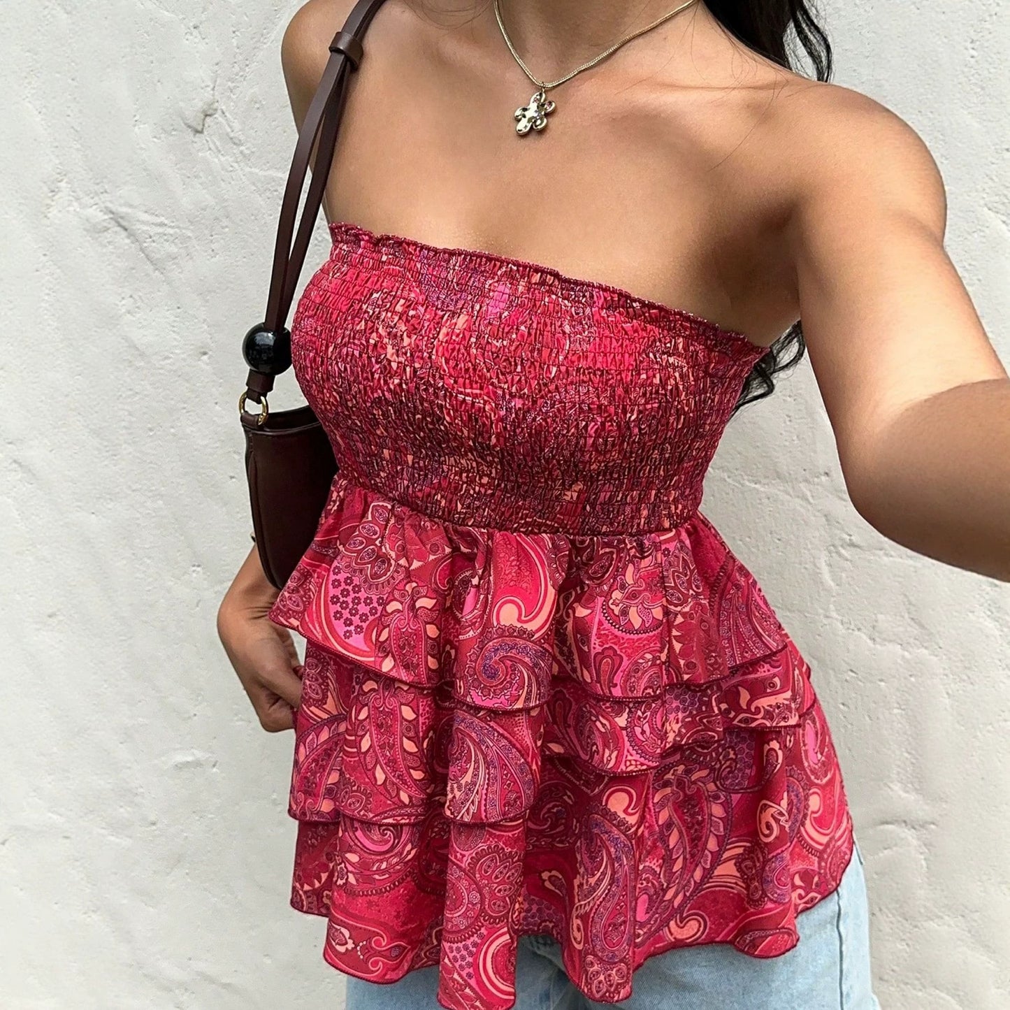 Sleeveless slim fit top
