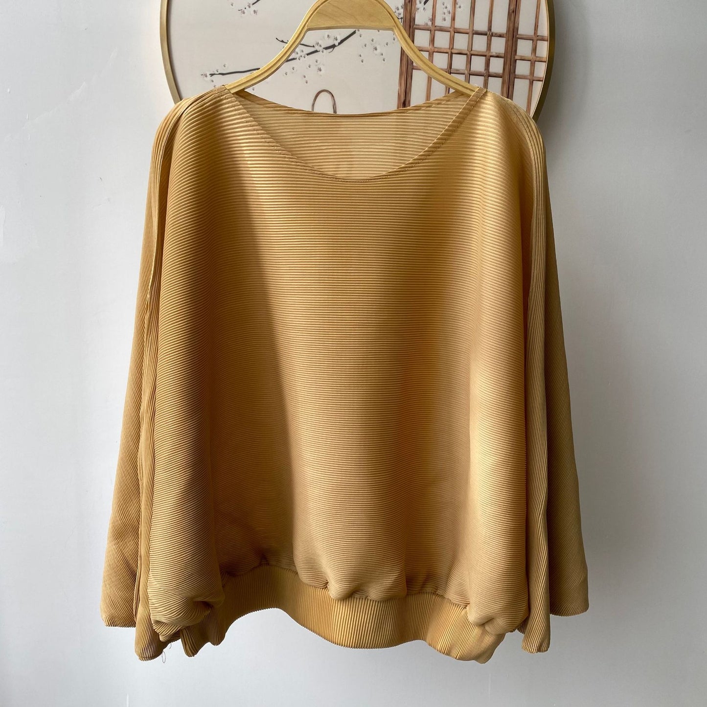 Clothing  Lifestyle Casual Loose Fit Designer Pleated Top with High-End Crease Details