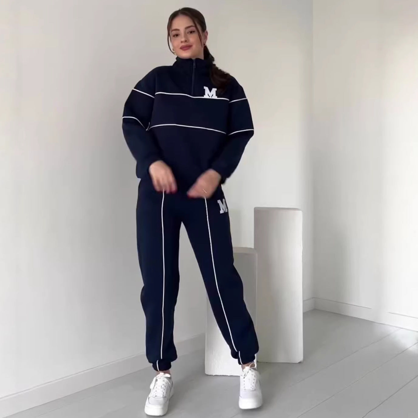 Fashionable Loose Set Design Sporty Style Outfit