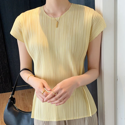 Elegant Minimalist Trench CoatSolid Color Versatile Casual Top for Office Wear
