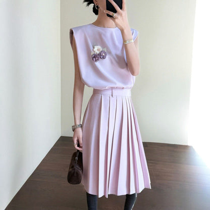 Gentle Pink Color Palette! Sleeveless Loose Vest with 3D Cut Pleated Skirt Set