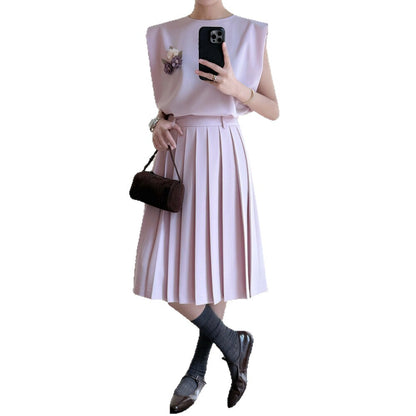 Gentle Pink Color Palette! Sleeveless Loose Vest with 3D Cut Pleated Skirt Set