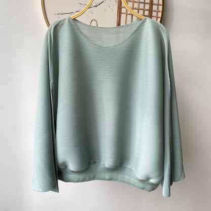Clothing  Lifestyle Casual Loose Fit Designer Pleated Top with High-End Crease Details