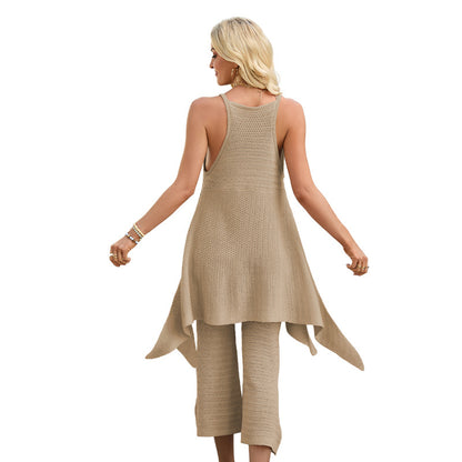 Sleeveless top and pants set