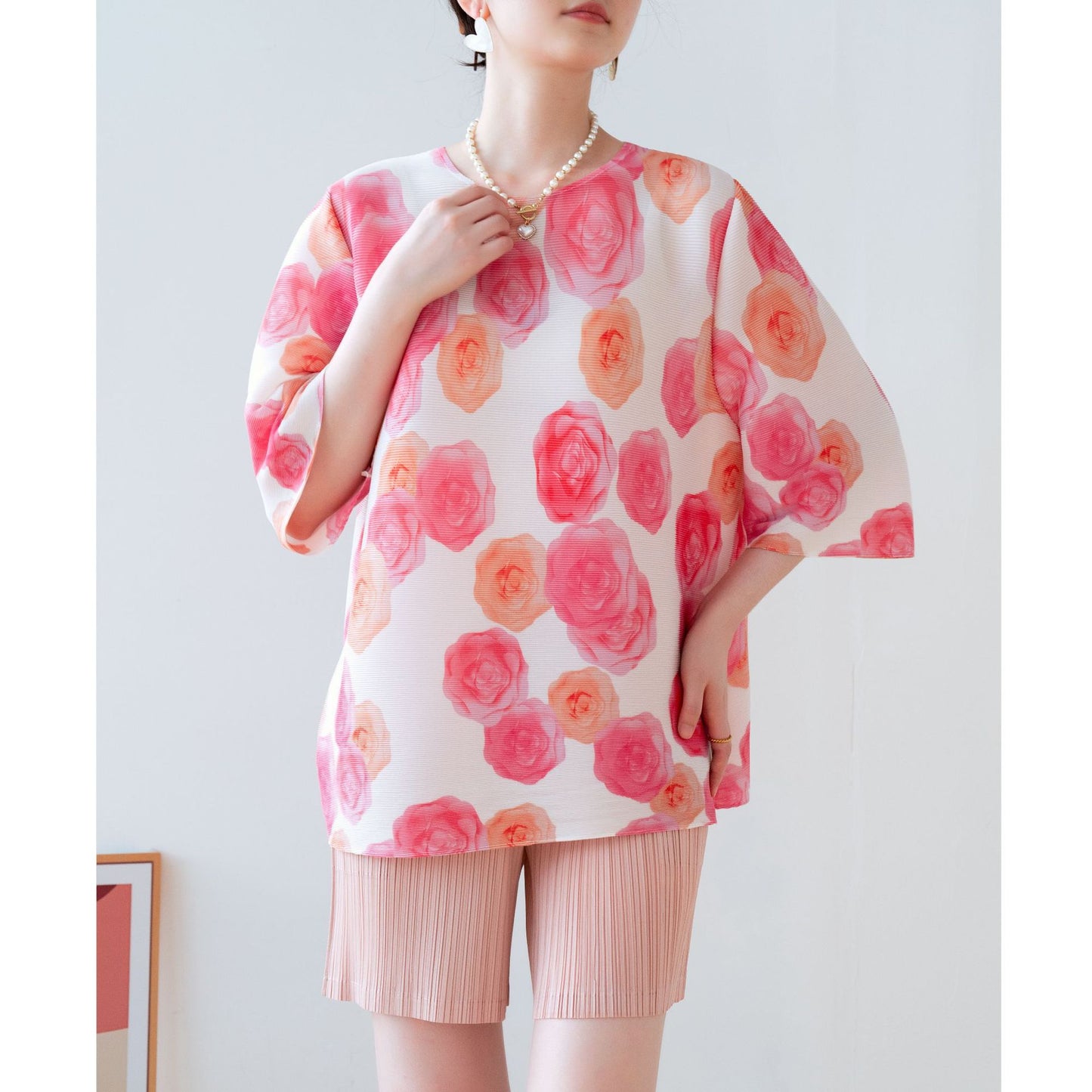 Fashionable Printed Loose Fit T-Shirt with Pleated Design Round Neck Oversized Casual Top for Summer