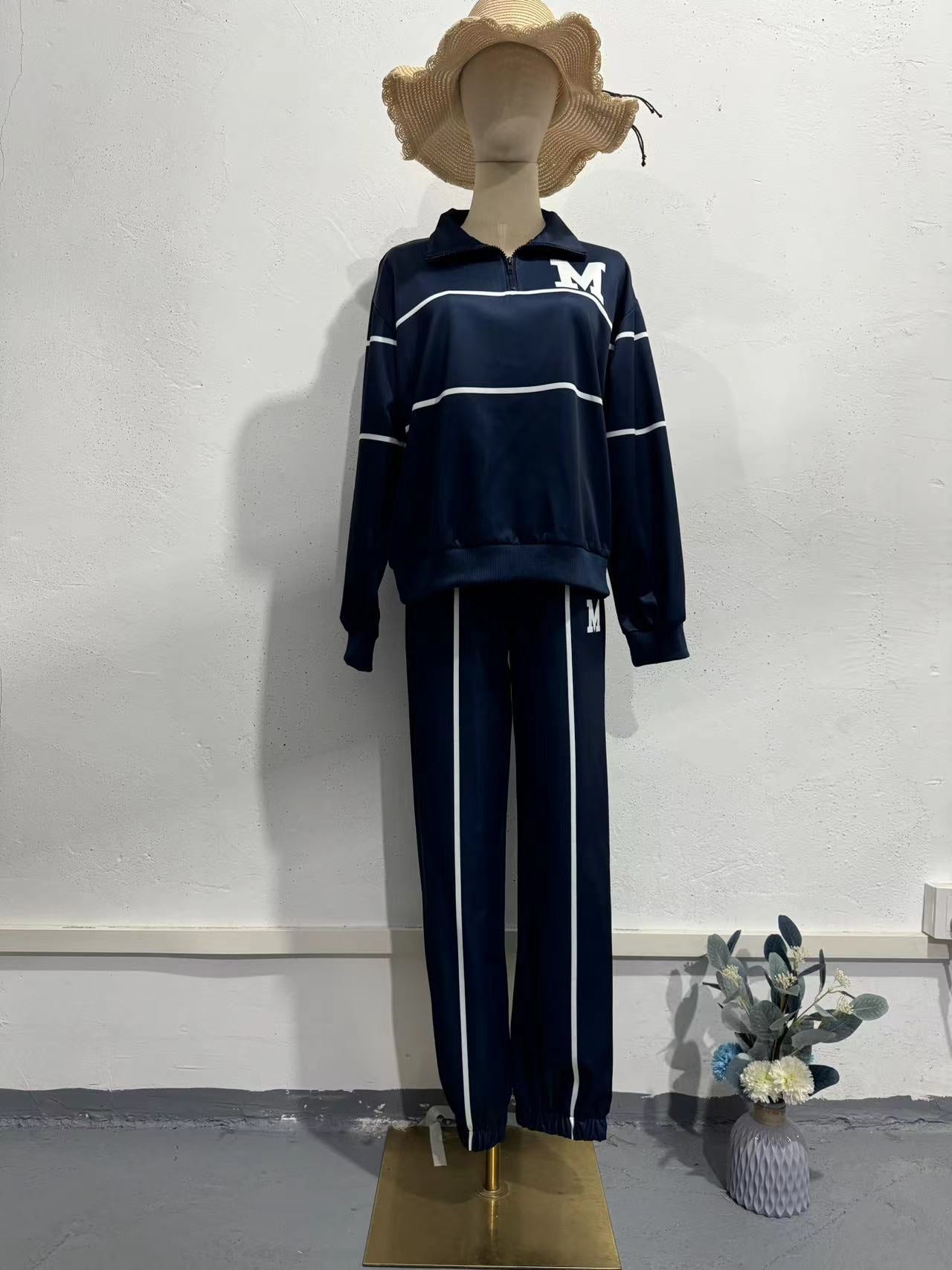 Fashionable Loose Set Design Sporty Style Outfit